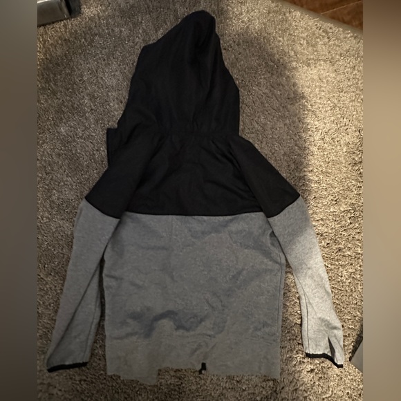 Size 8 boys jacket - Picture 2 of 5